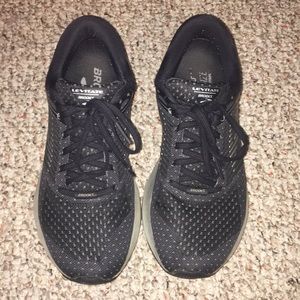 Brooks Tennis Shoes